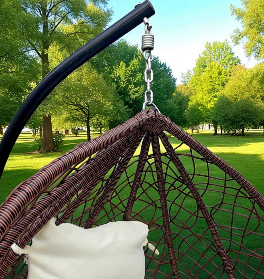 RUDOS SPALVOS SODO SUPAMOJI KĖDĖ spiruokle