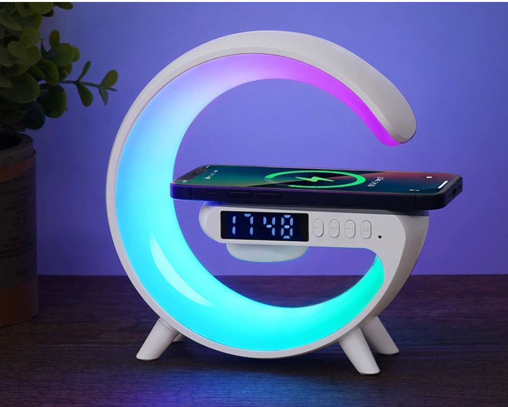 RGB LED žaidimų lempa su belaidžiu įkrovimu ir garsiakalbiu