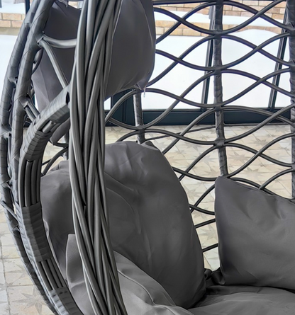 „COCOON“ SODO SUPAMOJI KĖDĖ SU PAGALVĖLĖMIS (KR26) šonas iš arti
