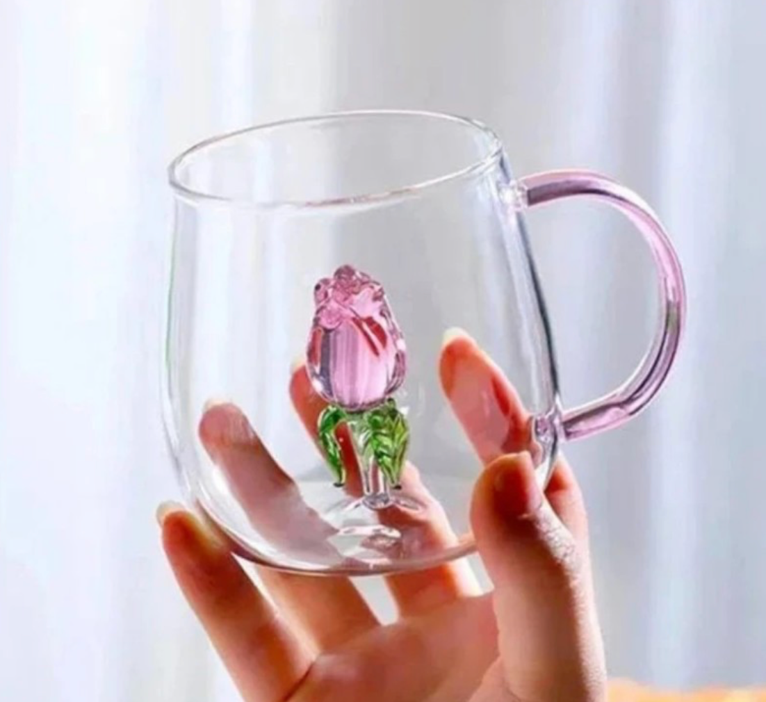Stiklinis puodelis su stikline tulpe viduje 400ml - (SZK129)rankoje