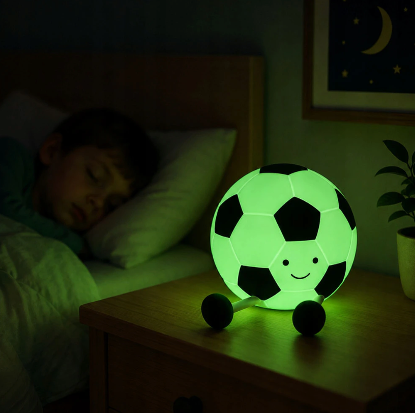 LED futbolo lempa prie lovos