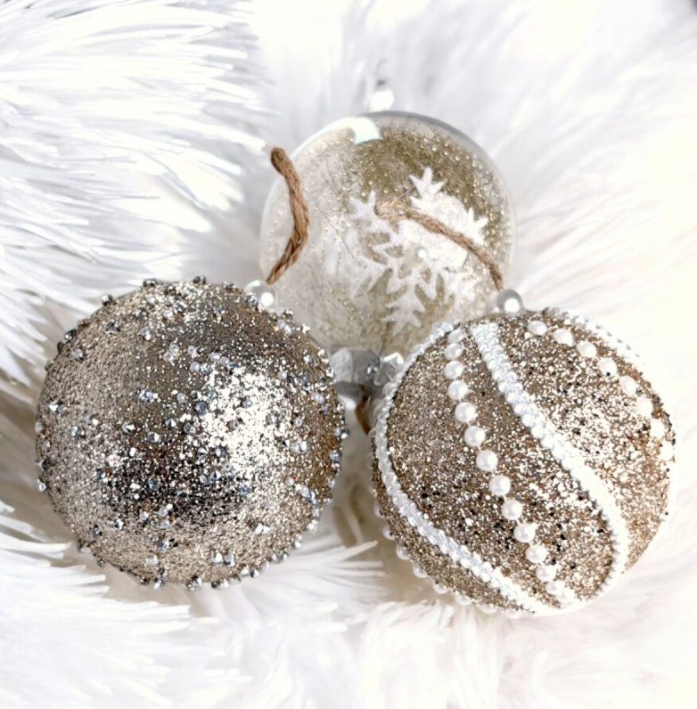 Kalėdiniai eglutės žaisliukai - aukso spalvos